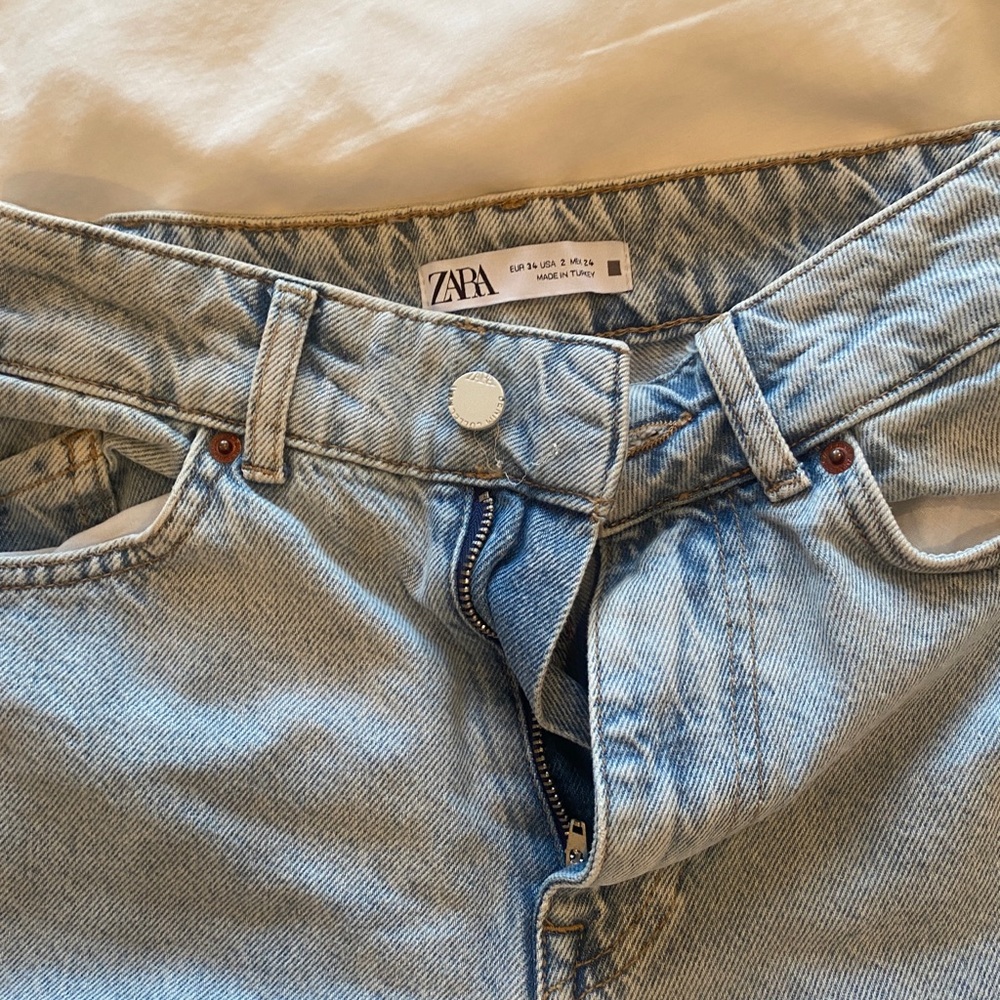 Zara Wide Leg Light Wash Jeans